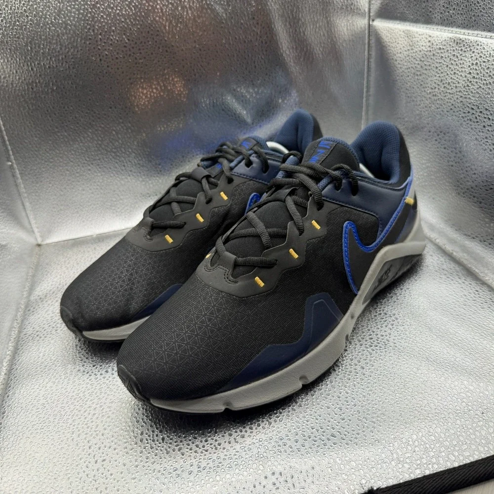 Size 11.5 Nike Legend Essential 2 Mens Black Blue White Walking Shoes CQ9356-034